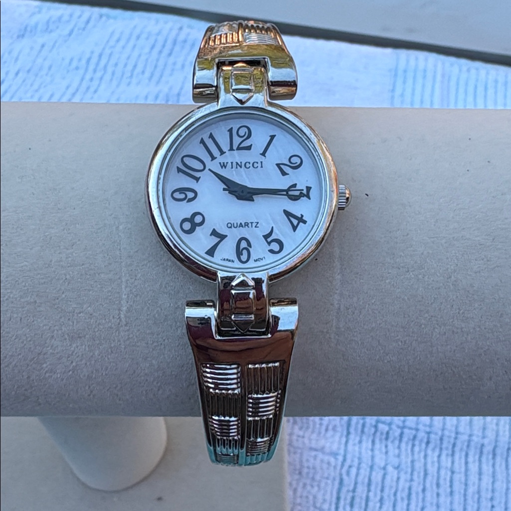 Wincci Silver Bracelet Watch